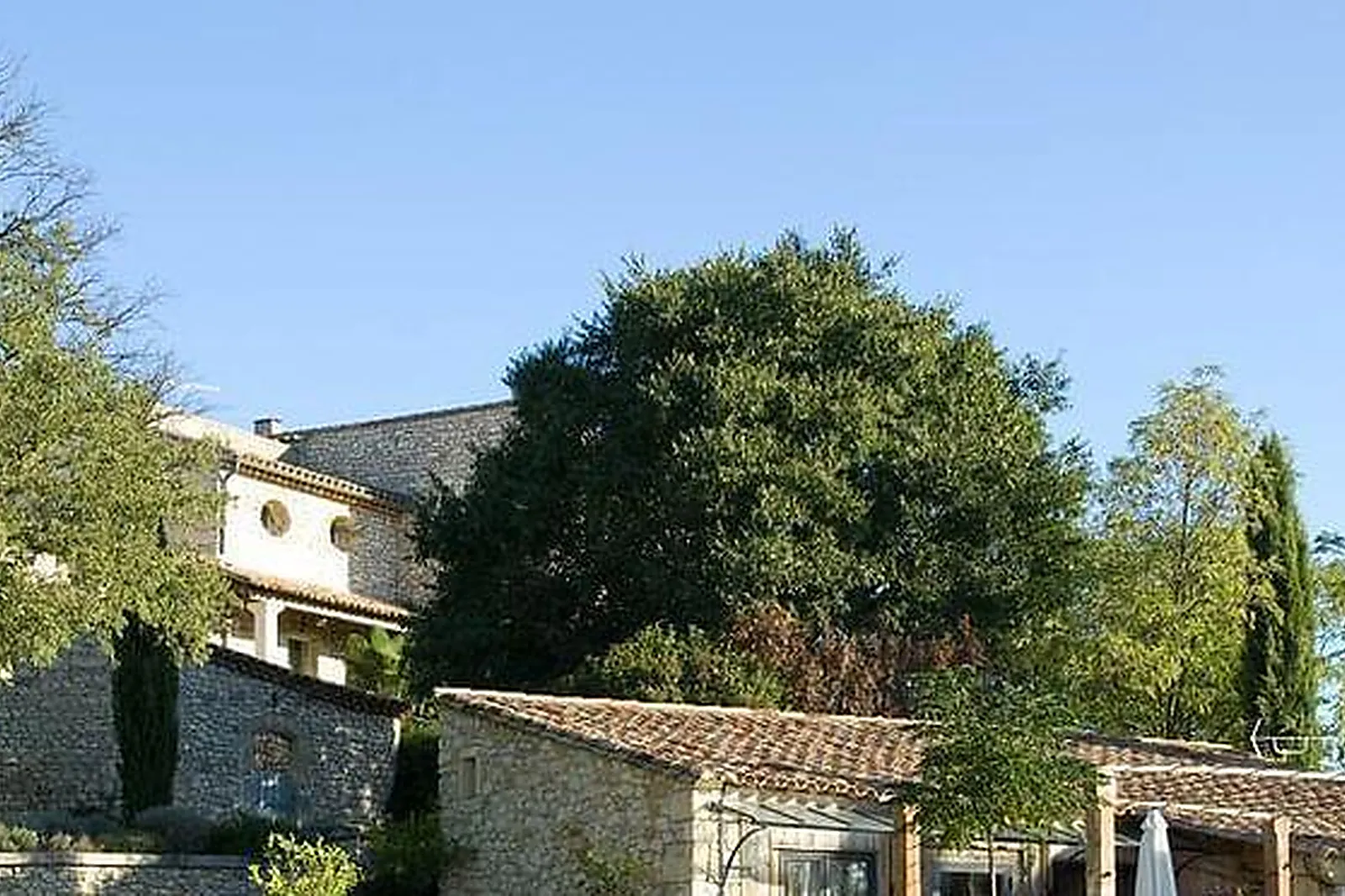 Lieux événementiels, GÎTE LA CHARRETTE FLEURIE