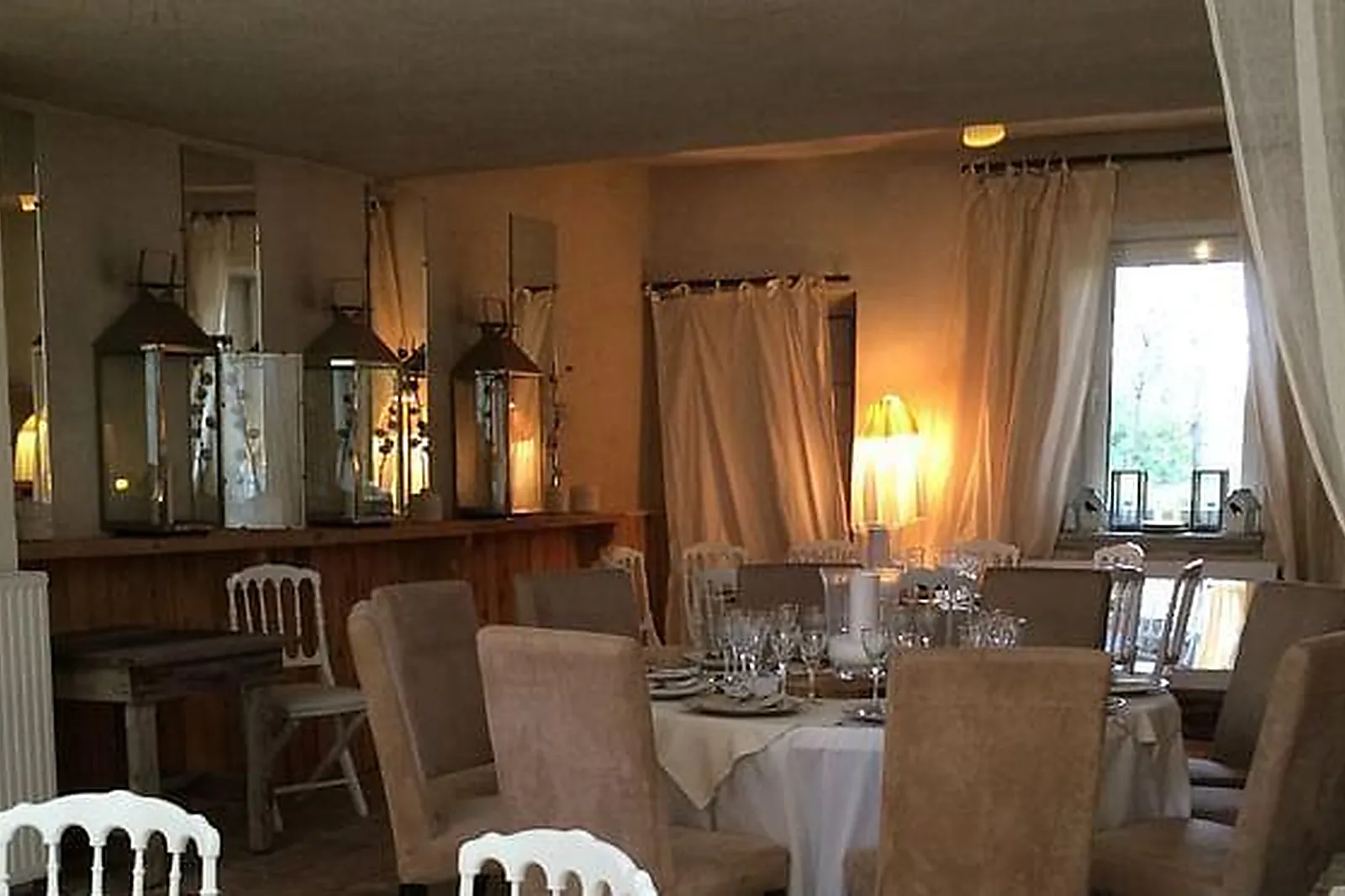 Lieux événementiels, GÎTE LA CHARRETTE FLEURIE