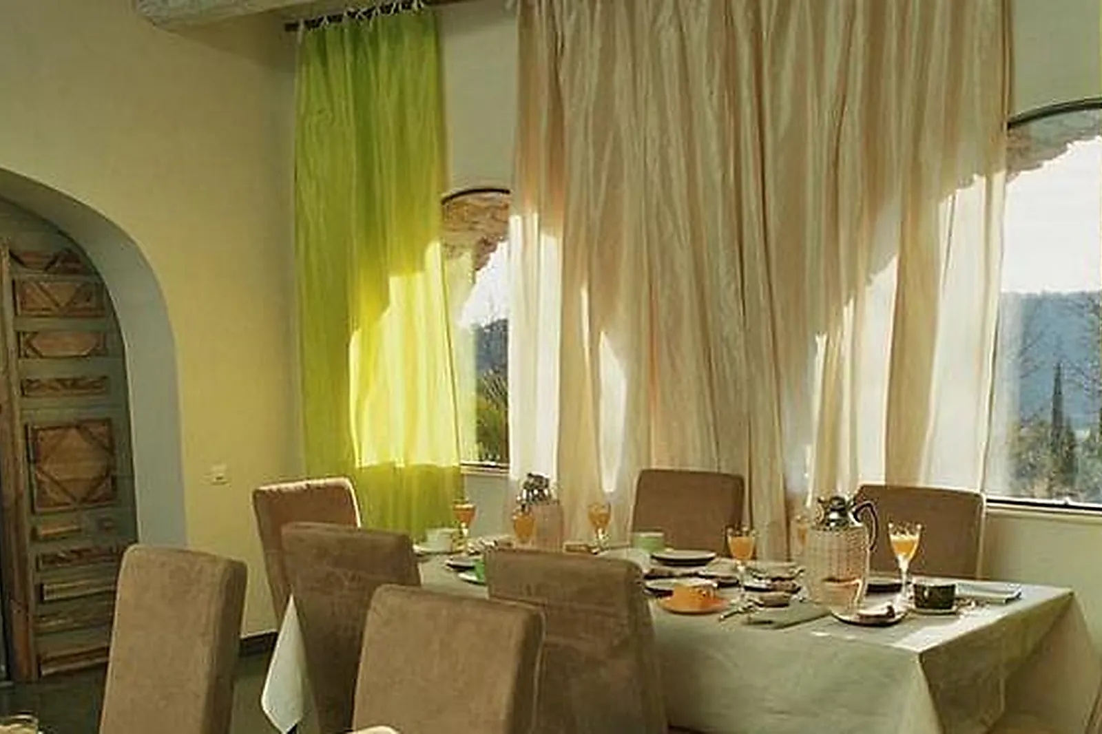 Lieux événementiels, GÎTE LA CHARRETTE FLEURIE