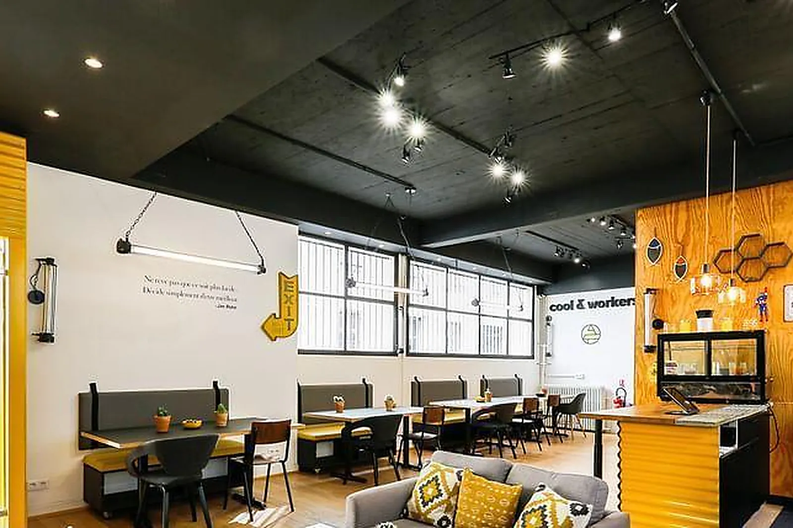 Lieux événementiels, COOL AND WORKERS DAHOMEY