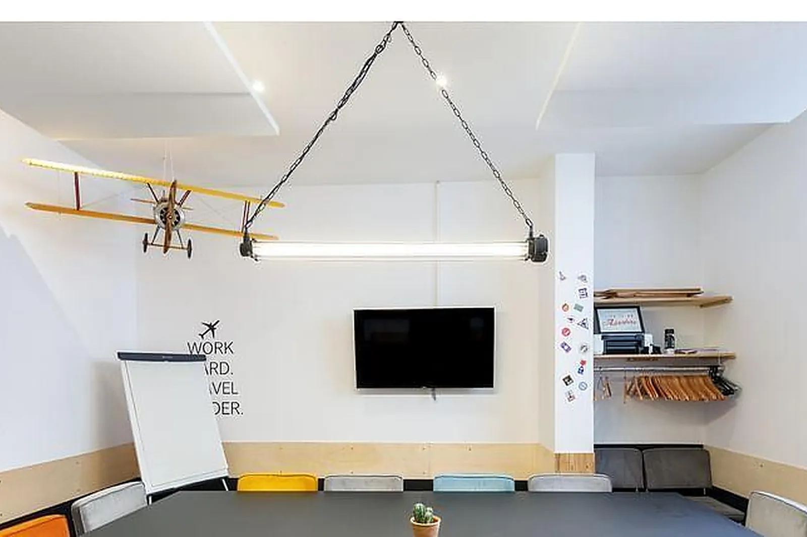 Lieux événementiels, COOL AND WORKERS DAHOMEY