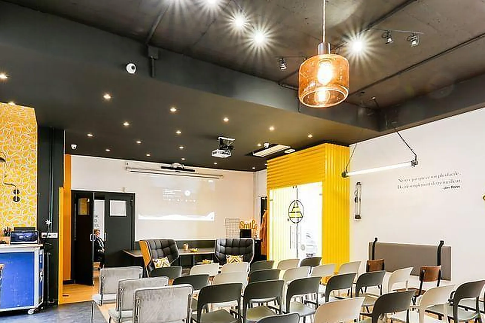 Lieux événementiels, COOL AND WORKERS DAHOMEY