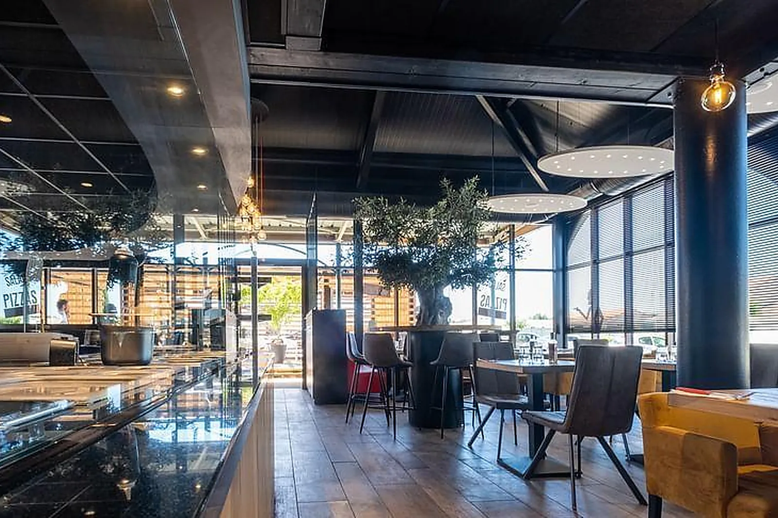 Lieux événementiels, CORLEONE PIZANÇON