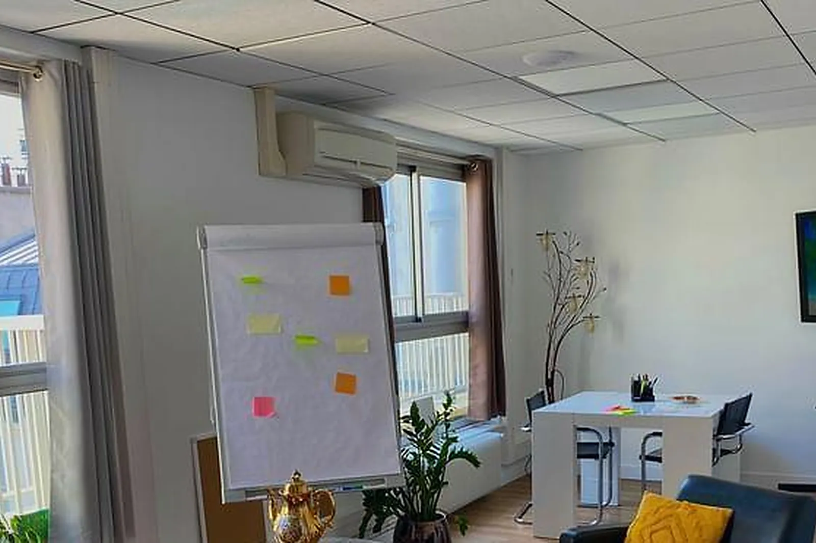 Lieux événementiels, COSY MEETING CENTER