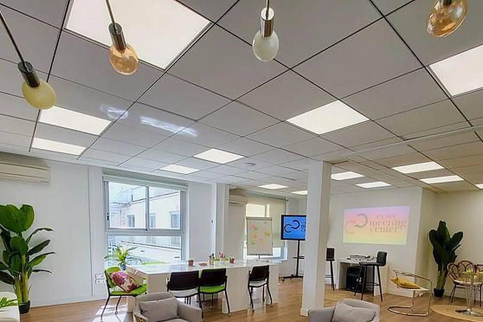 Lieux événementiels, COSY MEETING CENTER