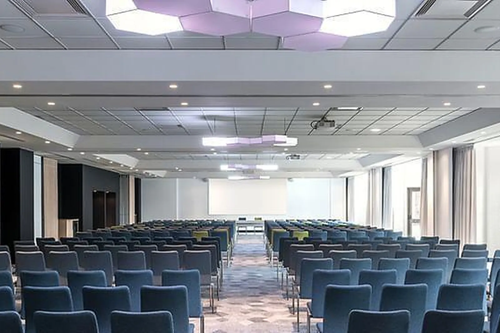 Lieux événementiels, COURTYARD BY MARRIOTT PARIS CHARLES DE GAULLE AIRPORT