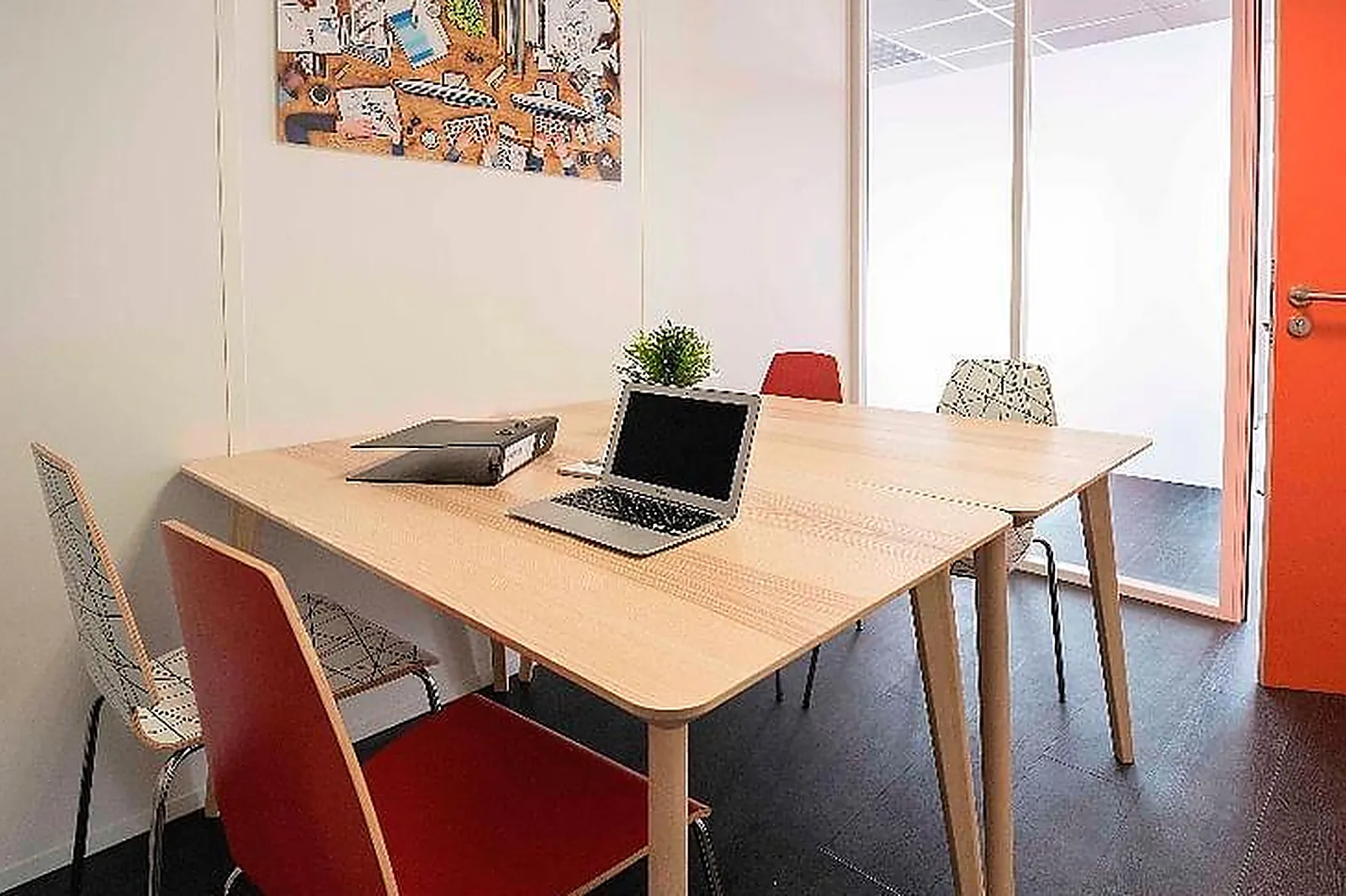 Lieux événementiels, COWORK IN AIX