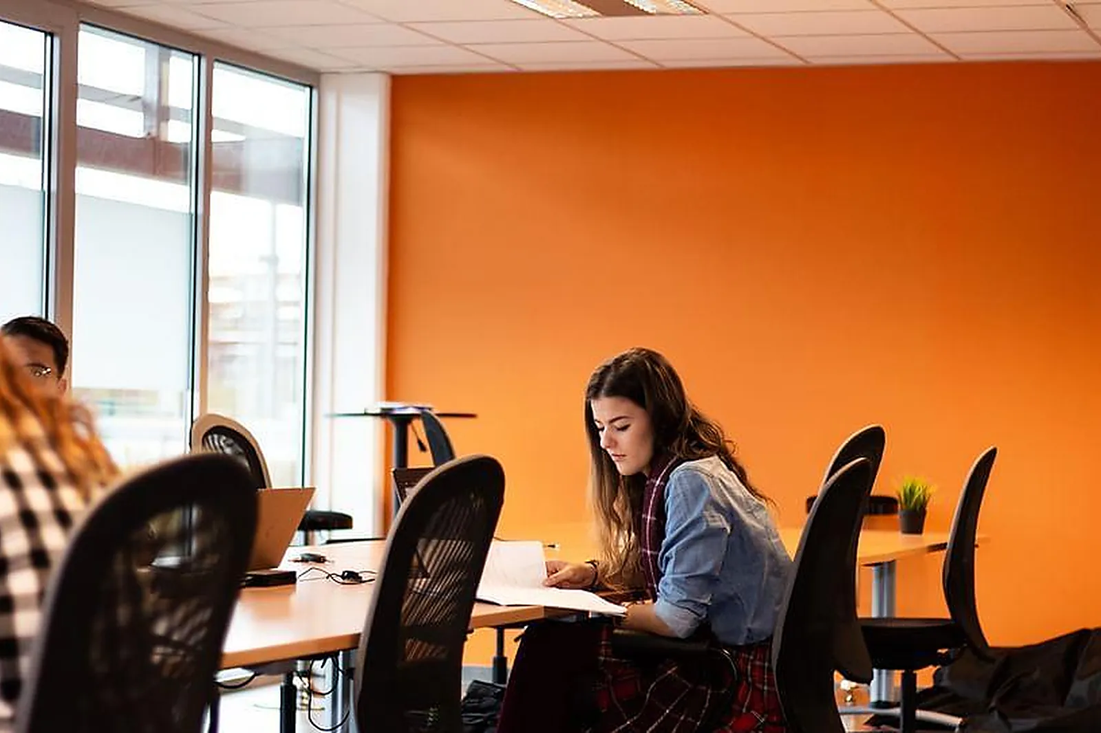 Lieux événementiels, COWORKING LA LOUVIÈRE