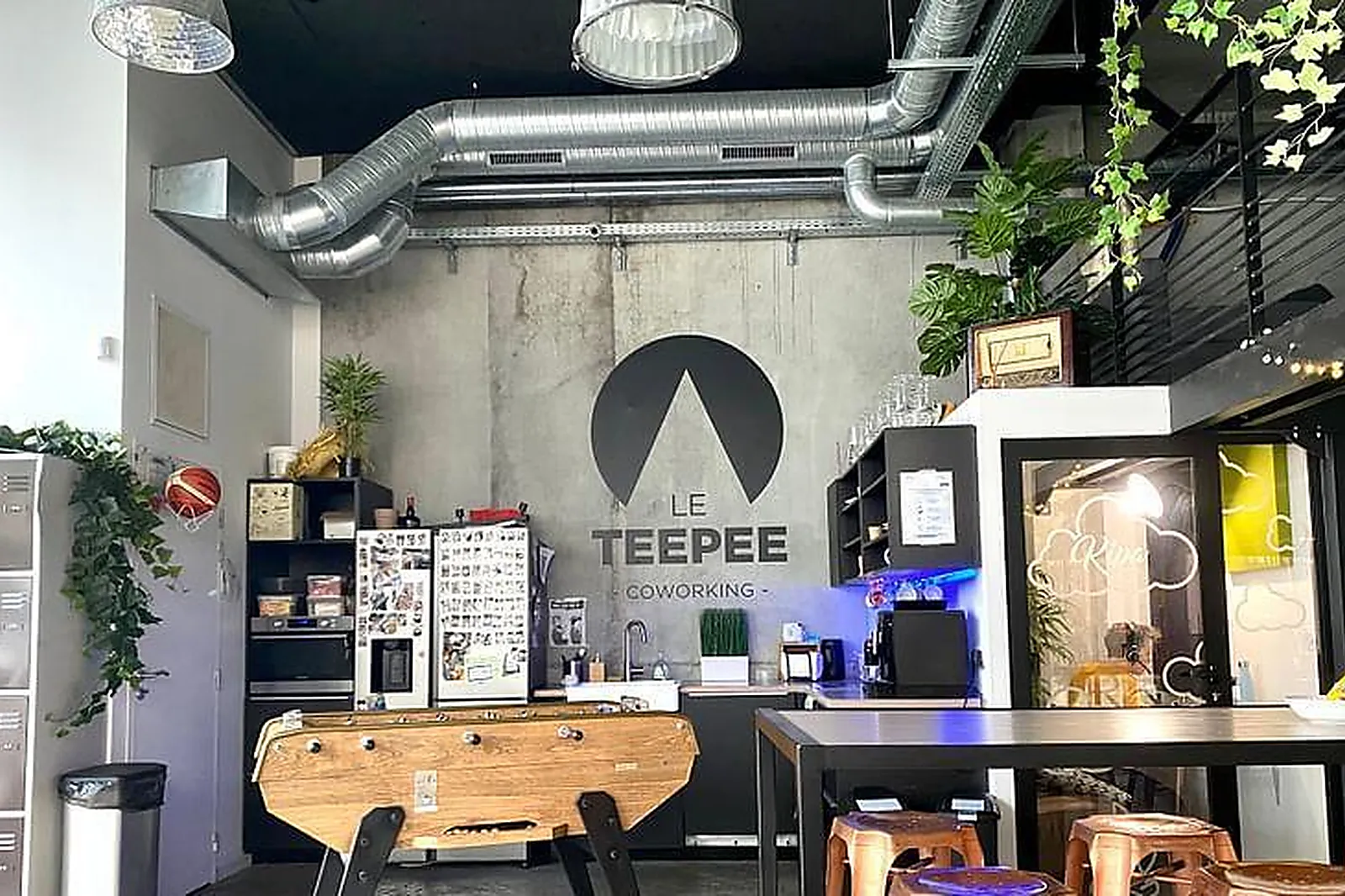 Lieux événementiels, COWORKING LE TEEPEE