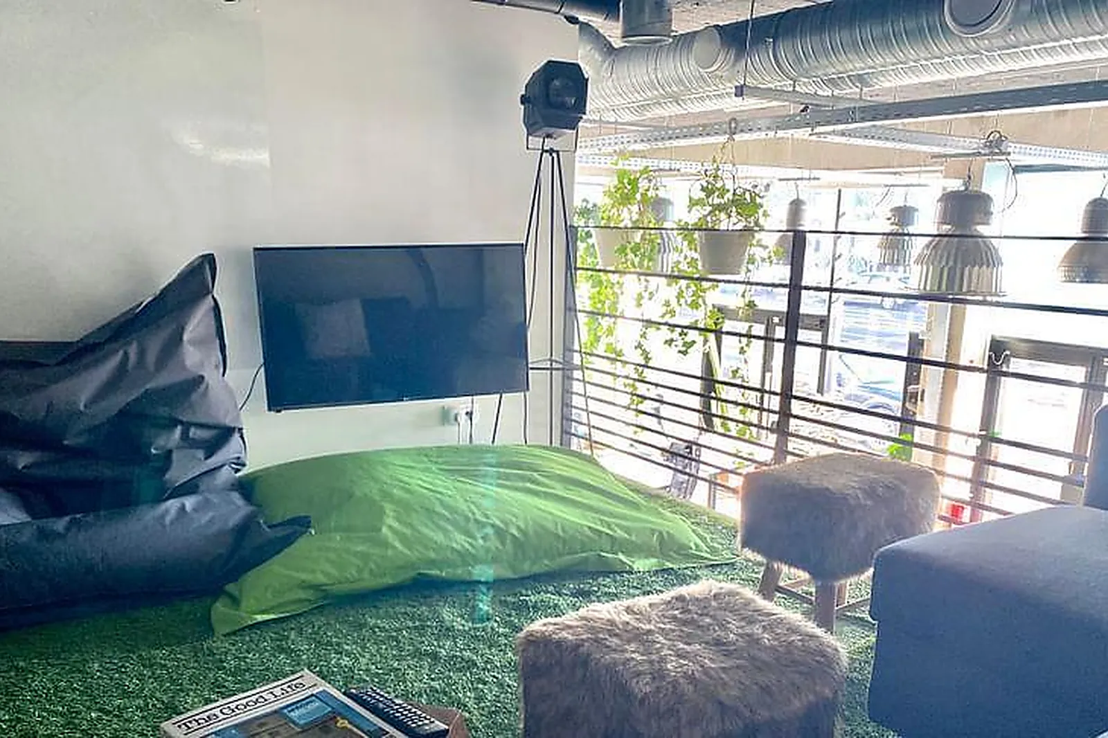 Lieux événementiels, COWORKING LE TEEPEE