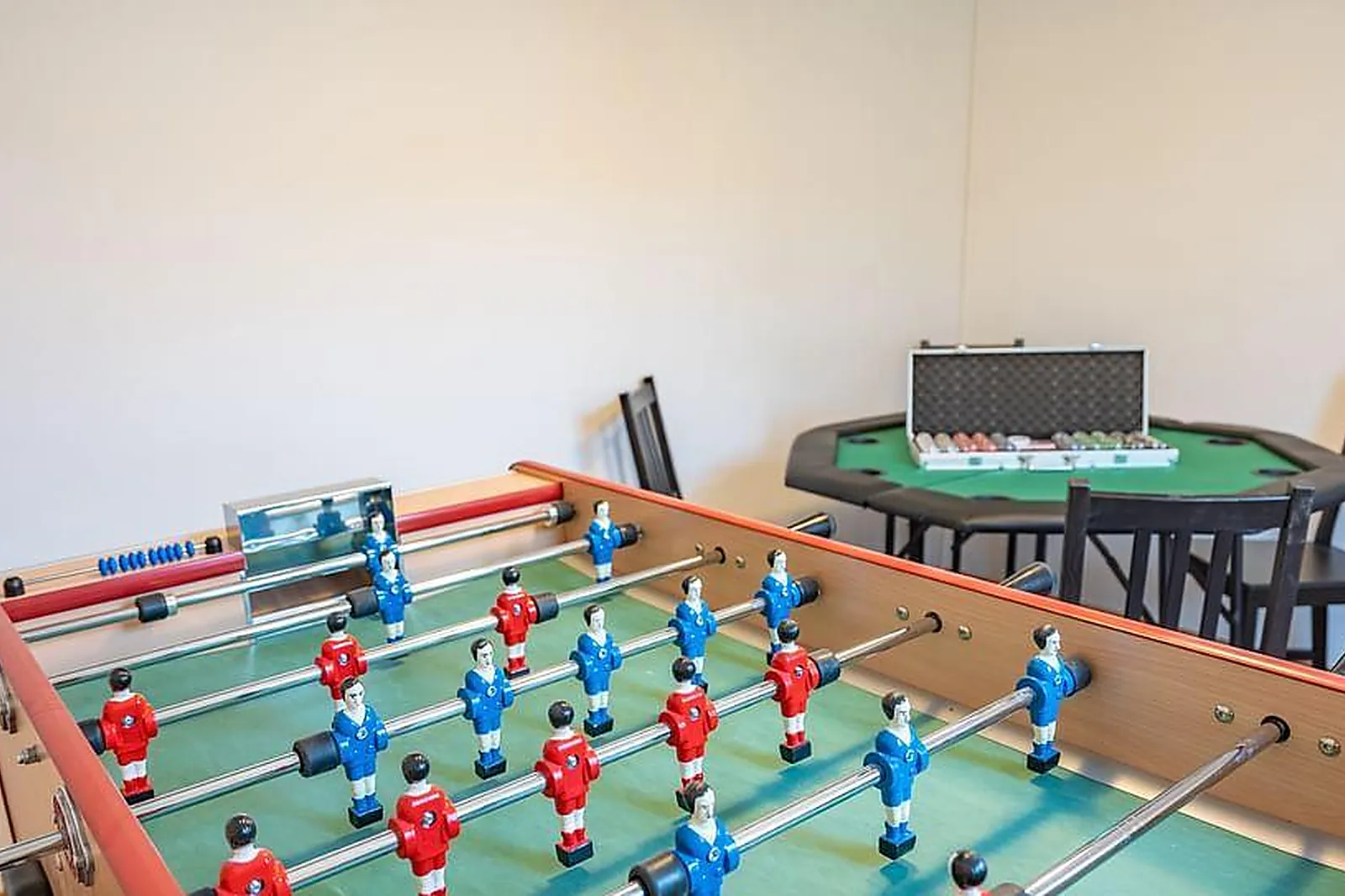 Lieux événementiels, CRAZY VILLAS - CHAMPS CORONS