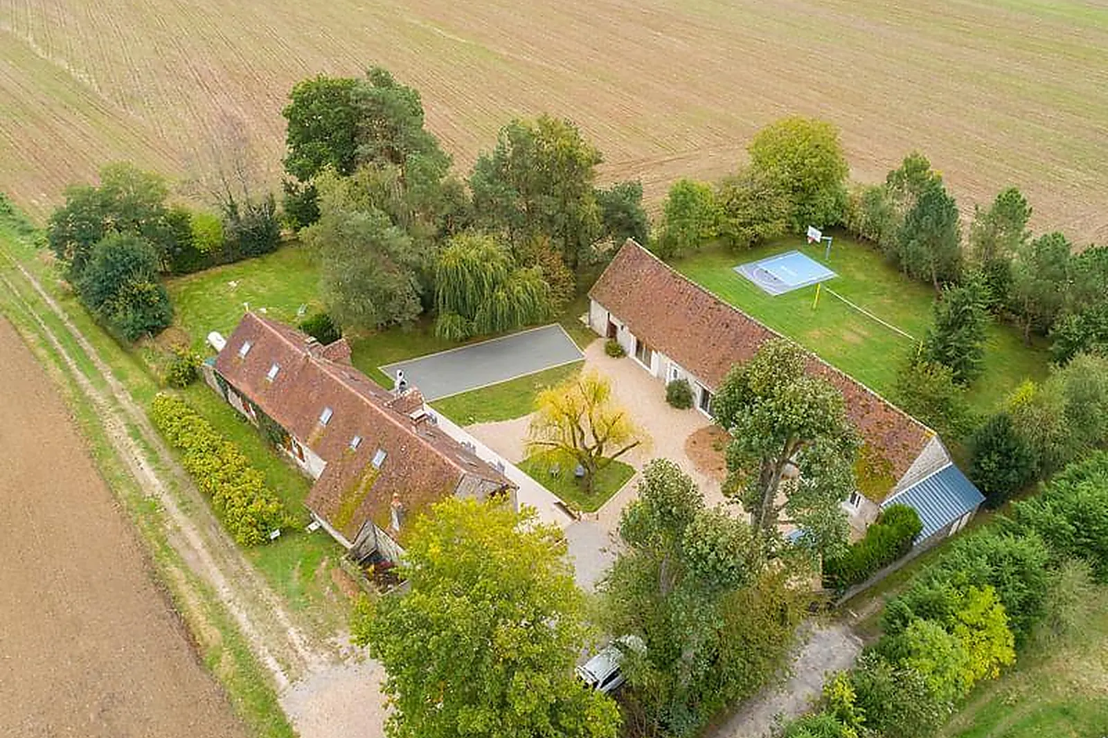 Lieux événementiels, CRAZY VILLAS - CHAMPS CORONS