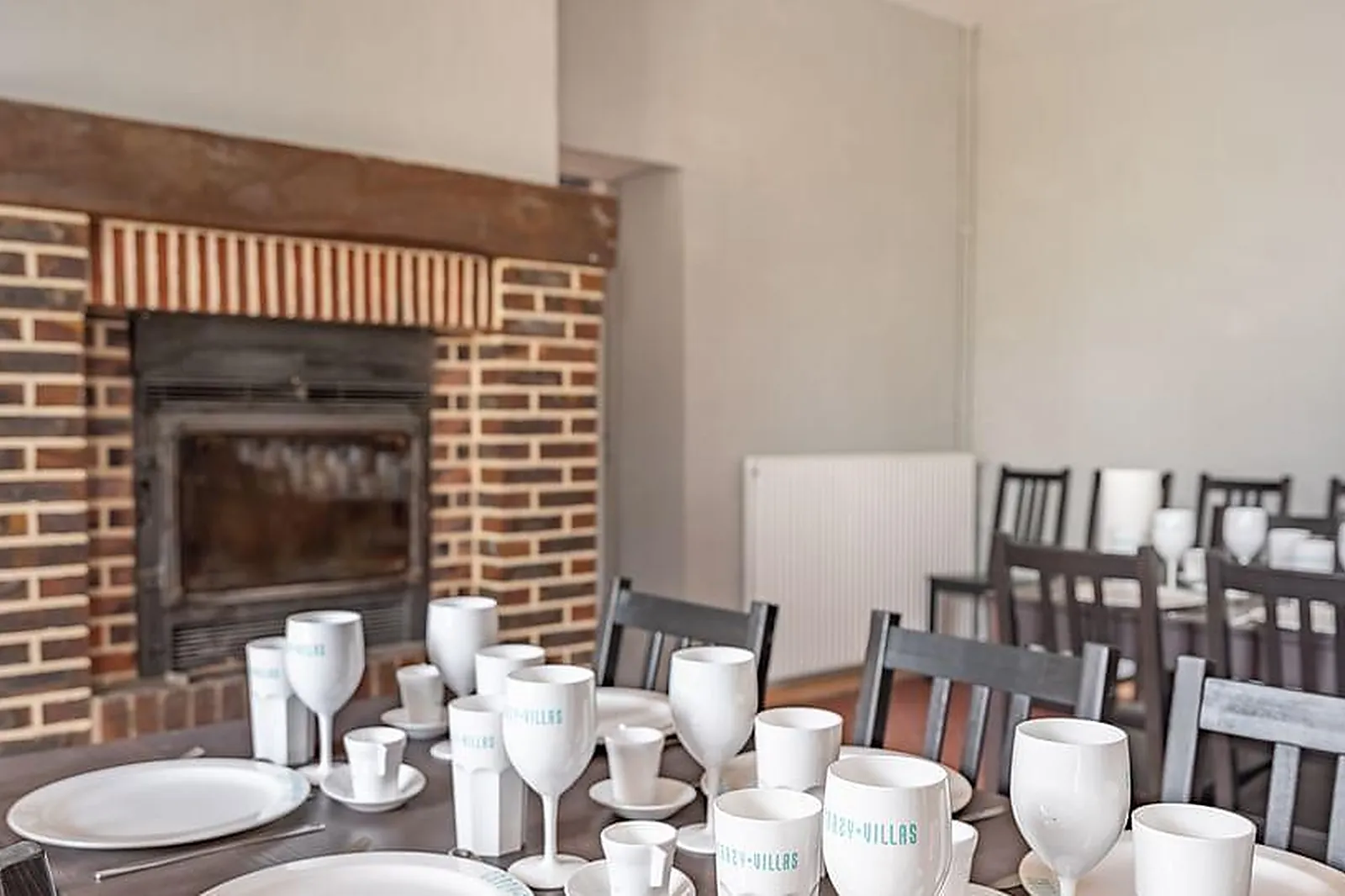 Lieux événementiels, CRAZY VILLAS - CHAMPS CORONS