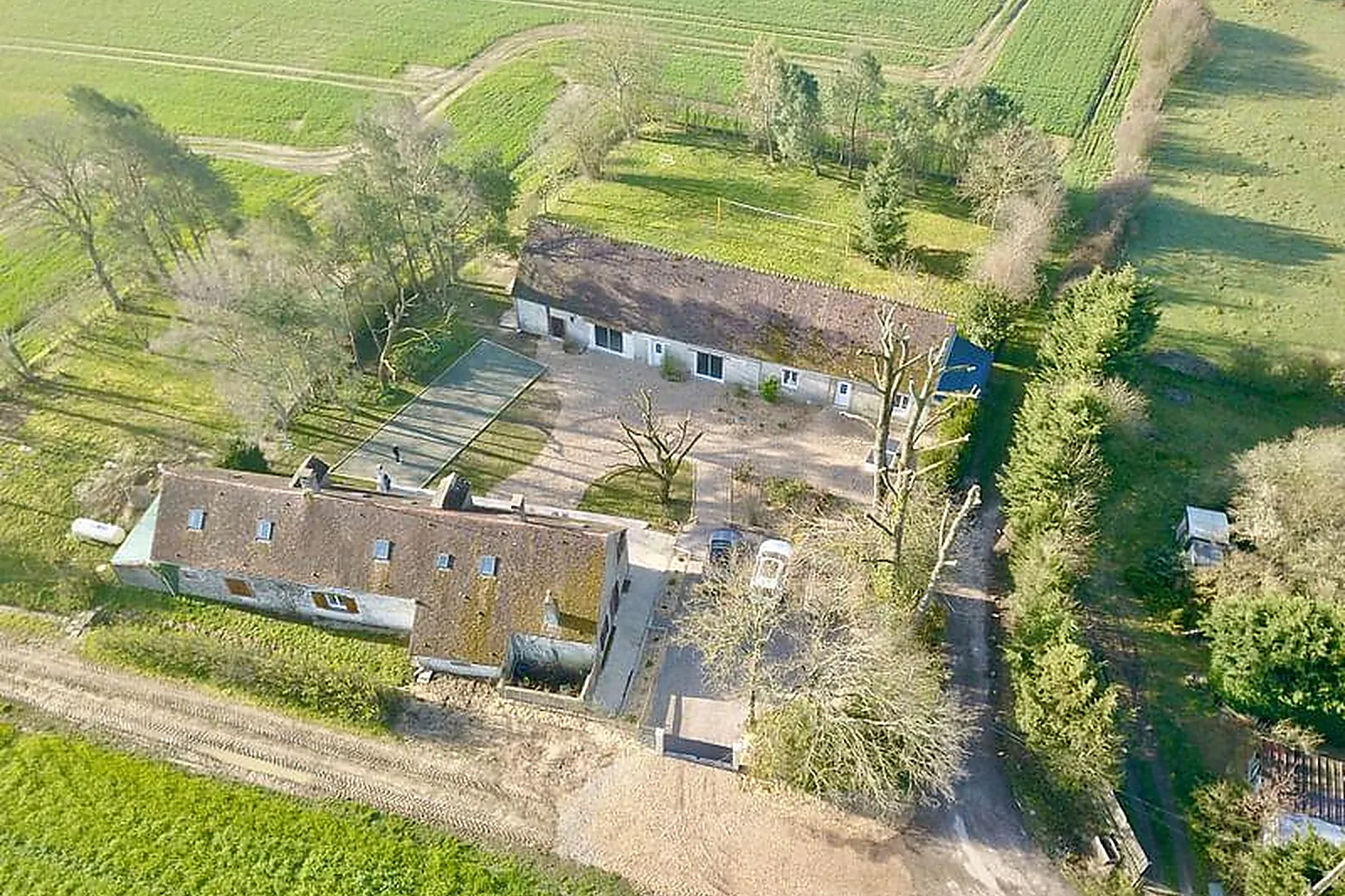 Lieux événementiels, CRAZY VILLAS - CHAMPS CORONS