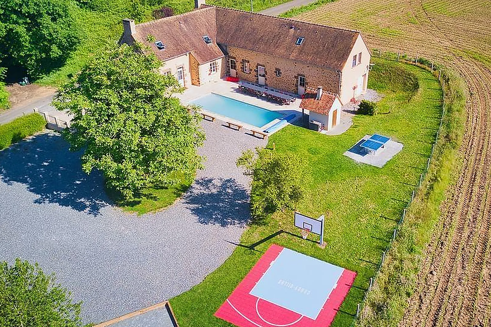 Lieux événementiels, CRAZY-VILLAS / CHATEAUBERT