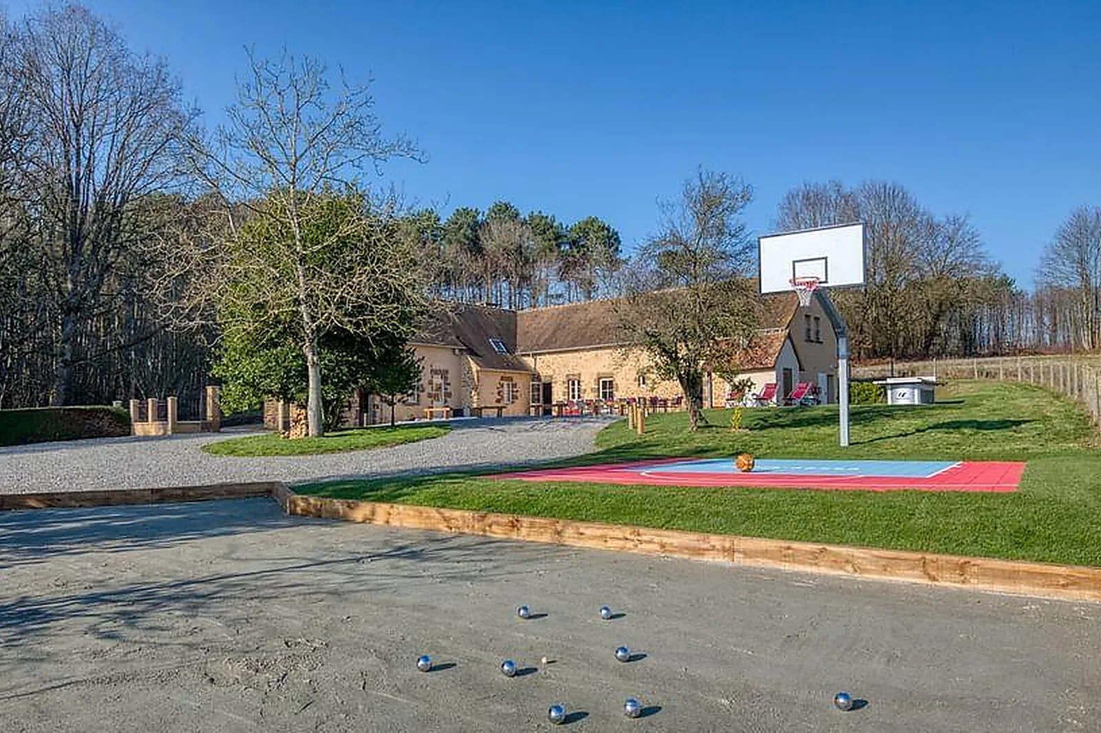 Lieux événementiels, CRAZY-VILLAS / CHATEAUBERT