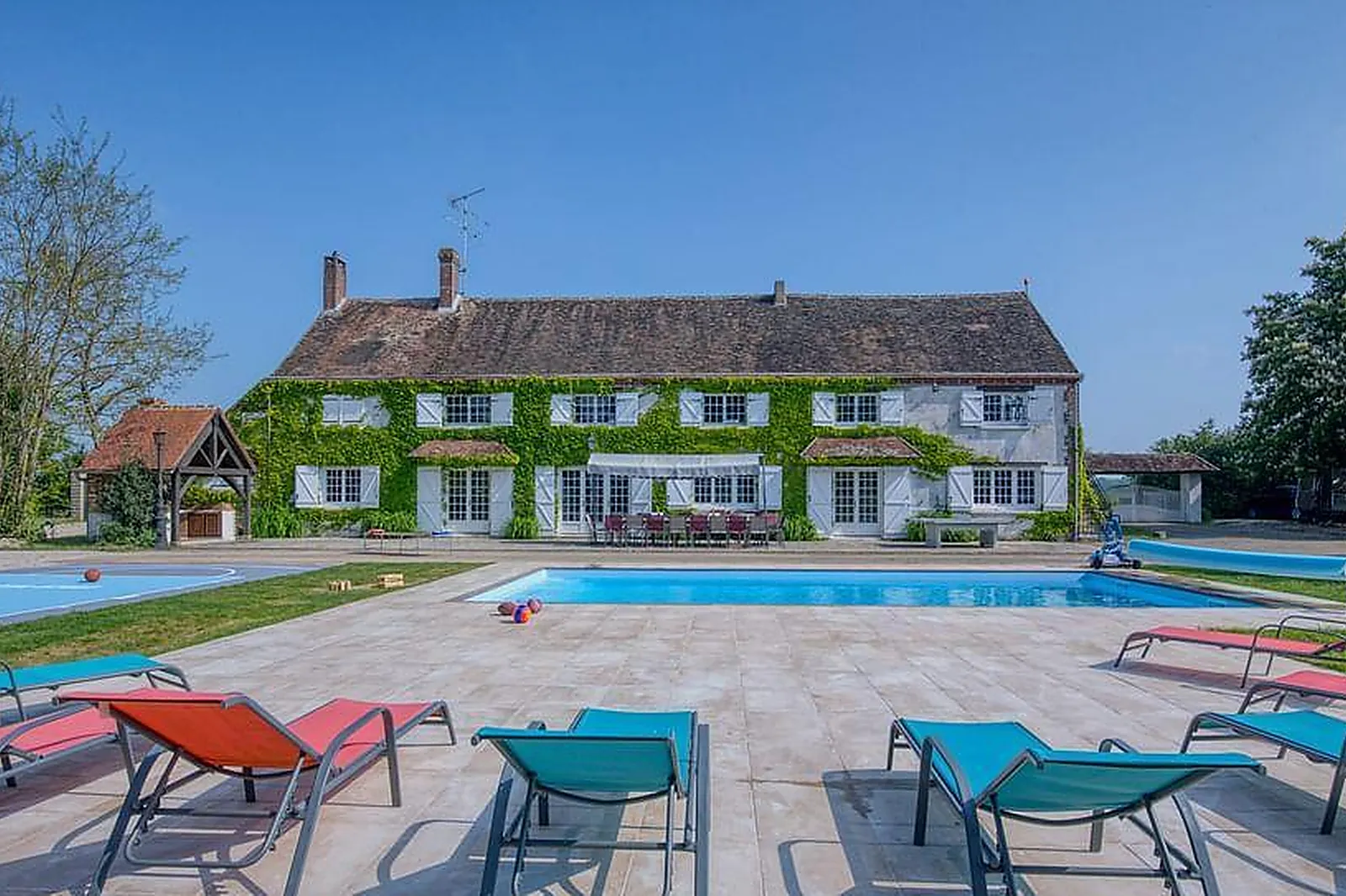 Lieux événementiels, CRAZY-VILLAS / LES ÉTISSEAUX