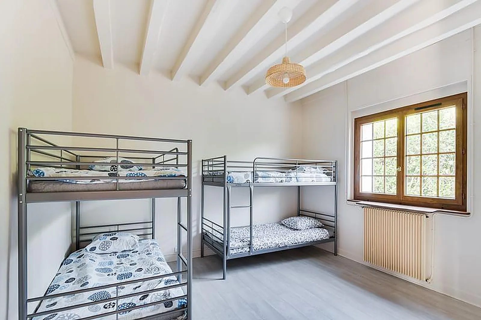 Lieux événementiels, CRAZY-VILLAS / LES ÉTISSEAUX