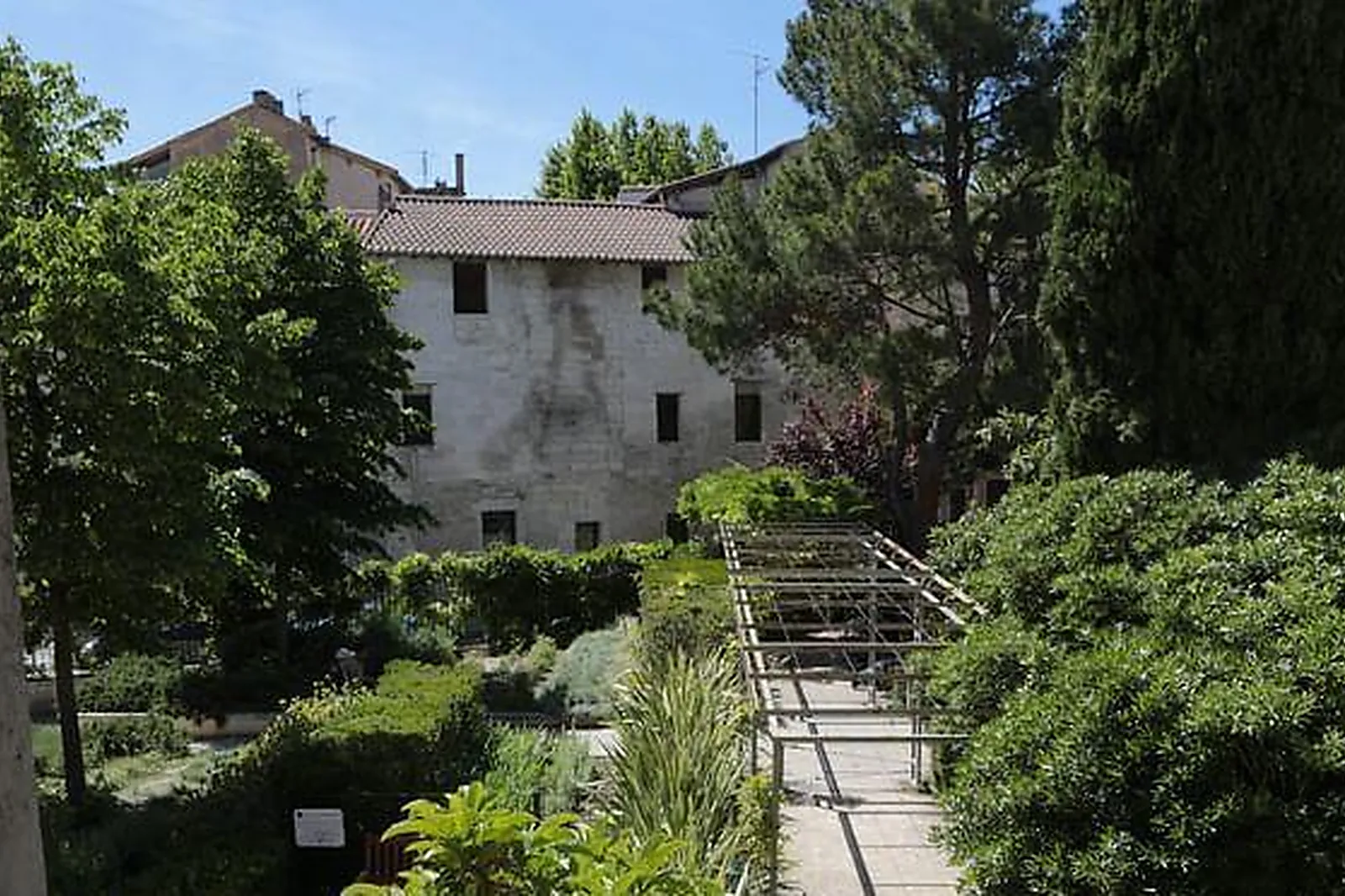 Lieux événementiels, CÔTÉ SQUARE