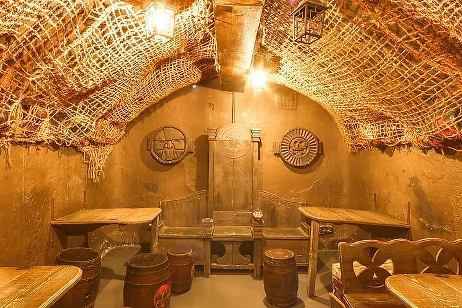 Lieux événementiels, DERNIER BAR AVANT LA FIN DU MONDE