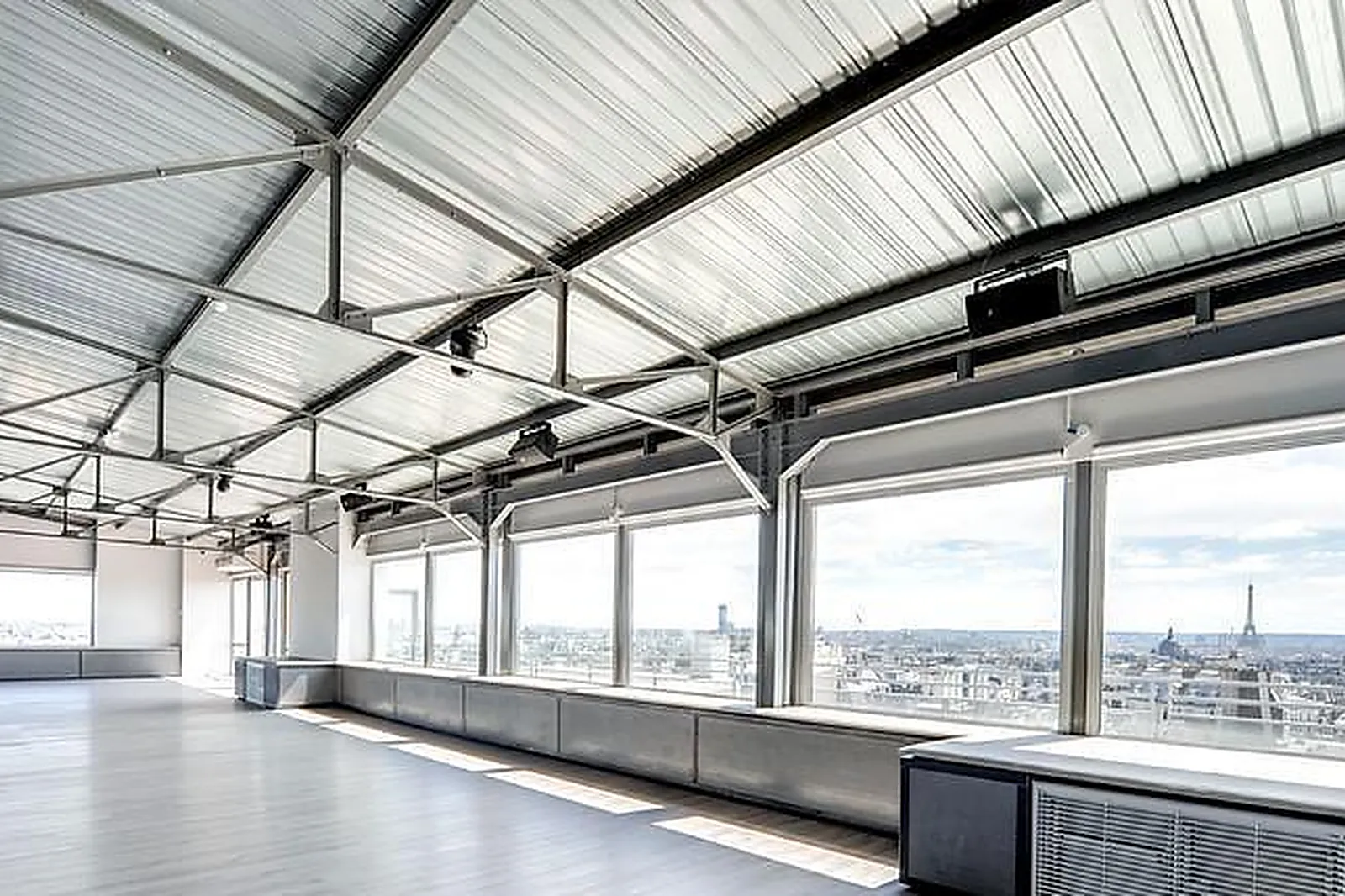 Lieux événementiels, DERNIER ETAGE