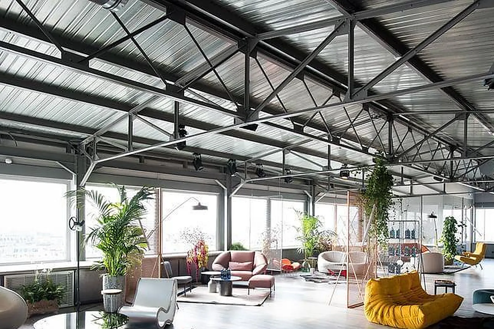 Lieux événementiels, DERNIER ETAGE