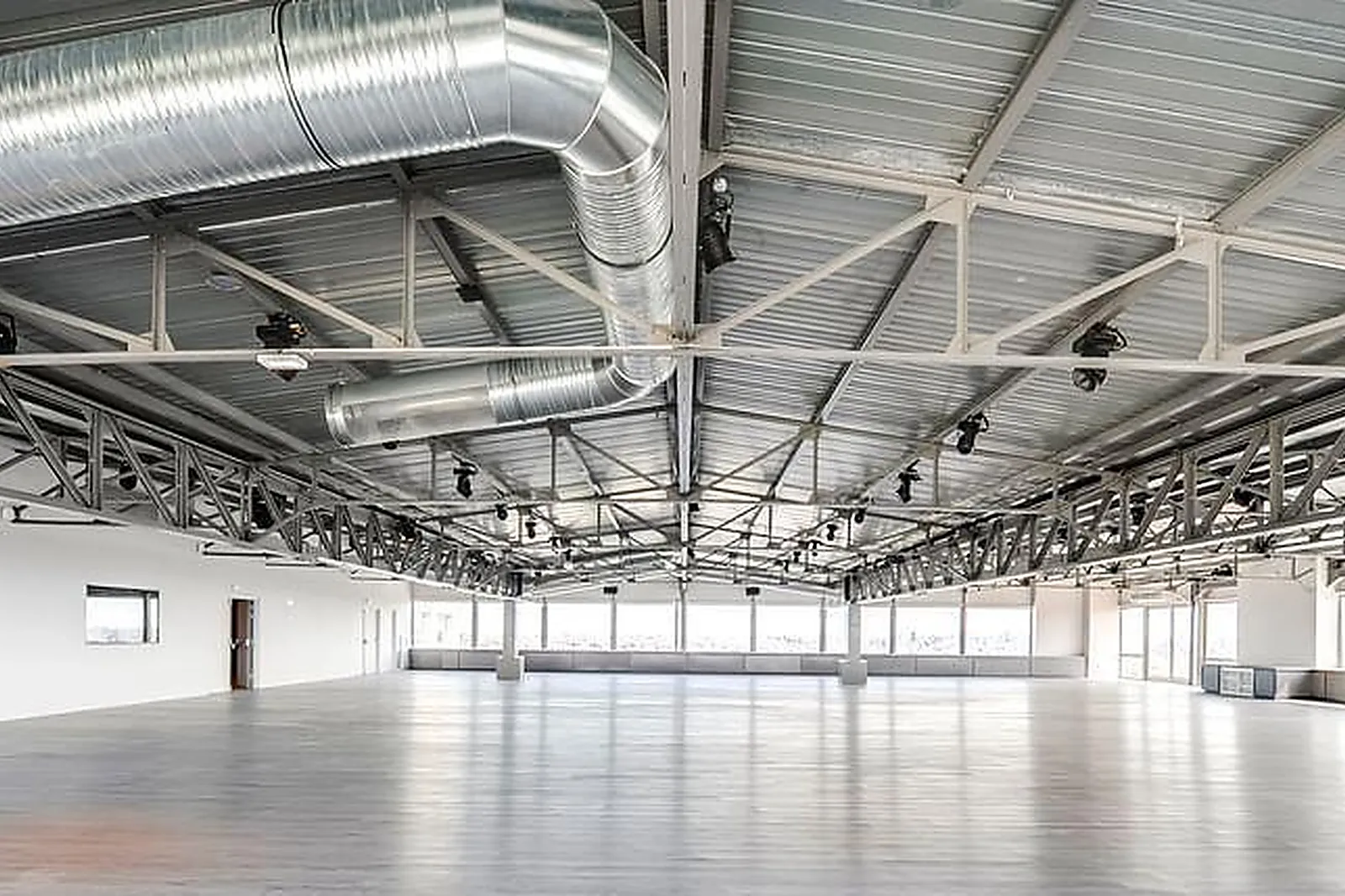 Lieux événementiels, DERNIER ETAGE