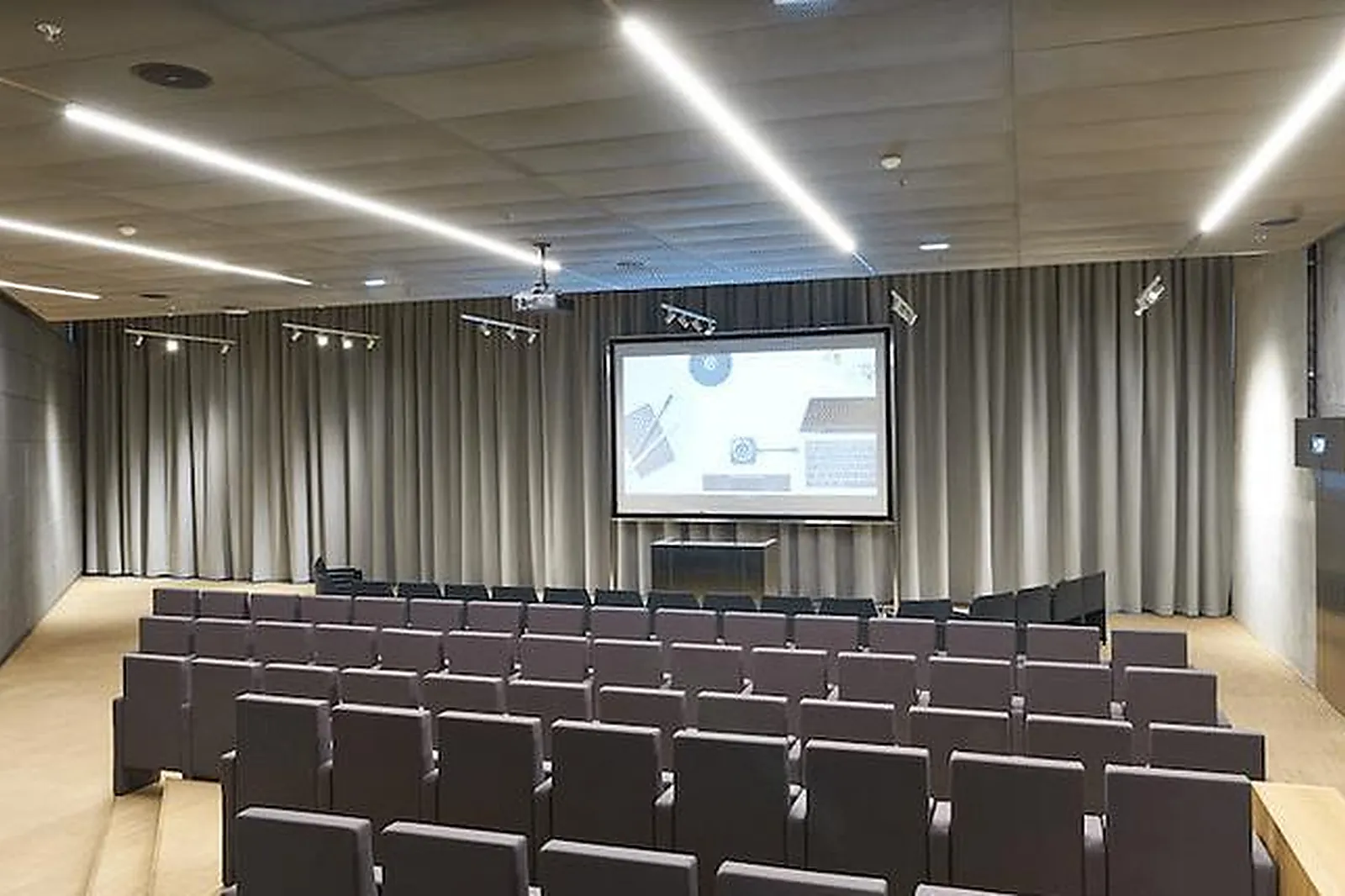 Lieux événementiels, DESKEO LA DÉFENSE