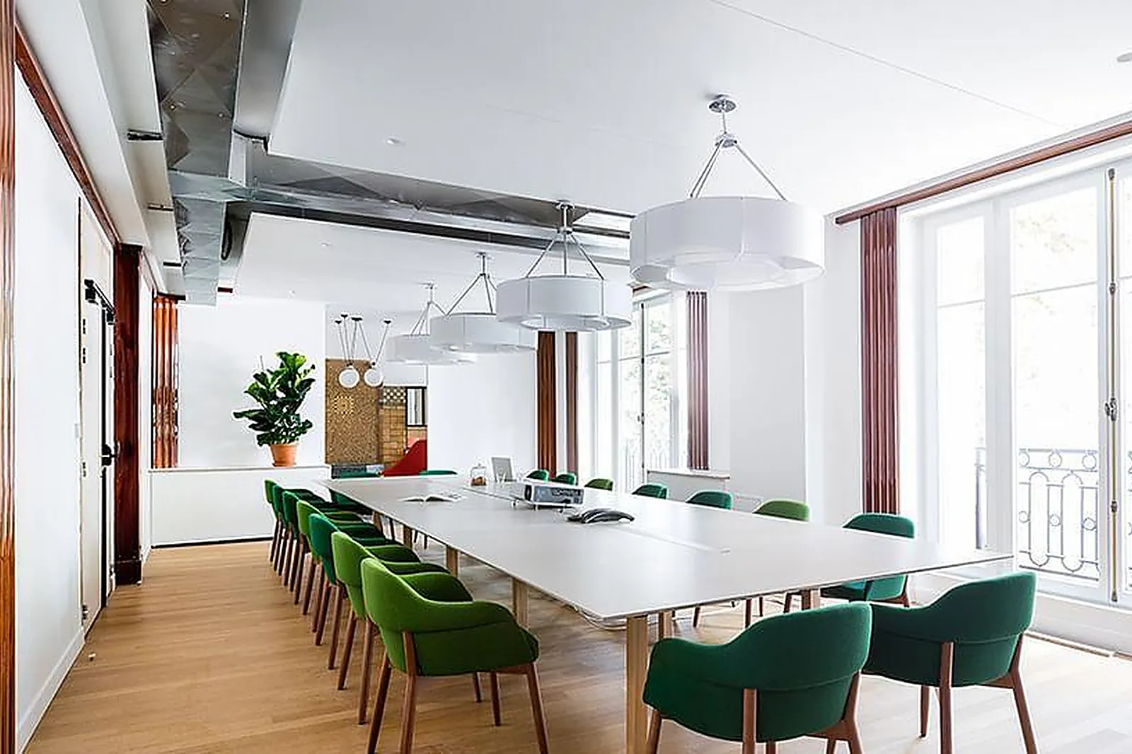 Lieux événementiels, DESKOPOLITAN VOLTAIRE