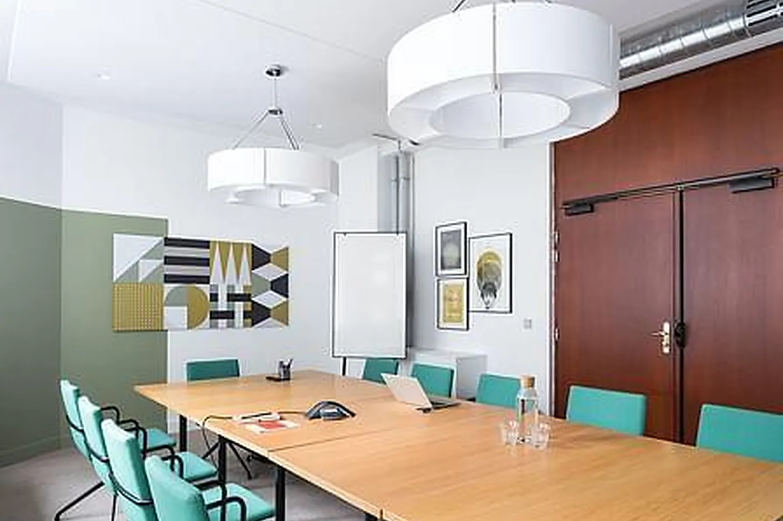 Lieux événementiels, DESKOPOLITAN VOLTAIRE