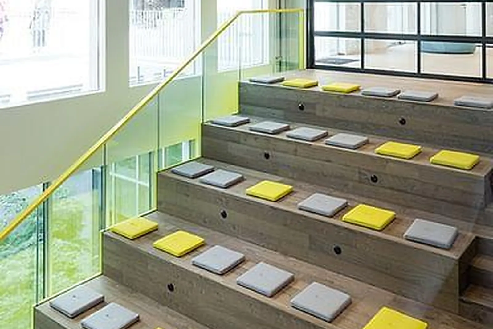 Lieux événementiels, DESKOPOLITAN VOLTAIRE