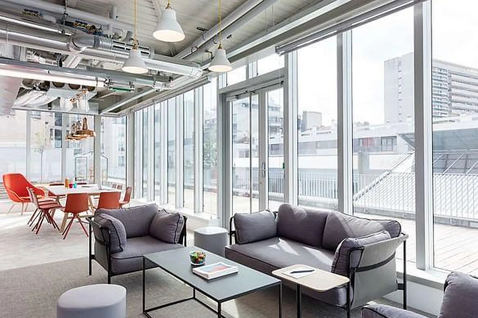 Lieux événementiels, DESKOPOLITAN VOLTAIRE