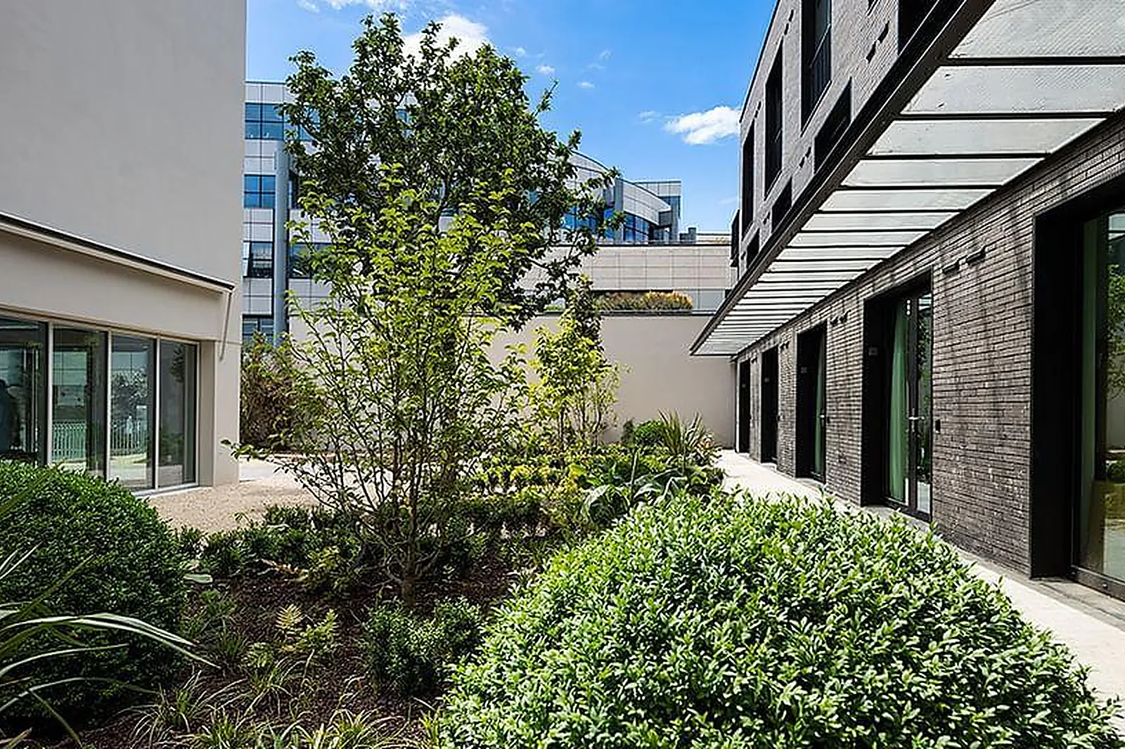 Lieux événementiels, DESKOPOLITAN VOLTAIRE