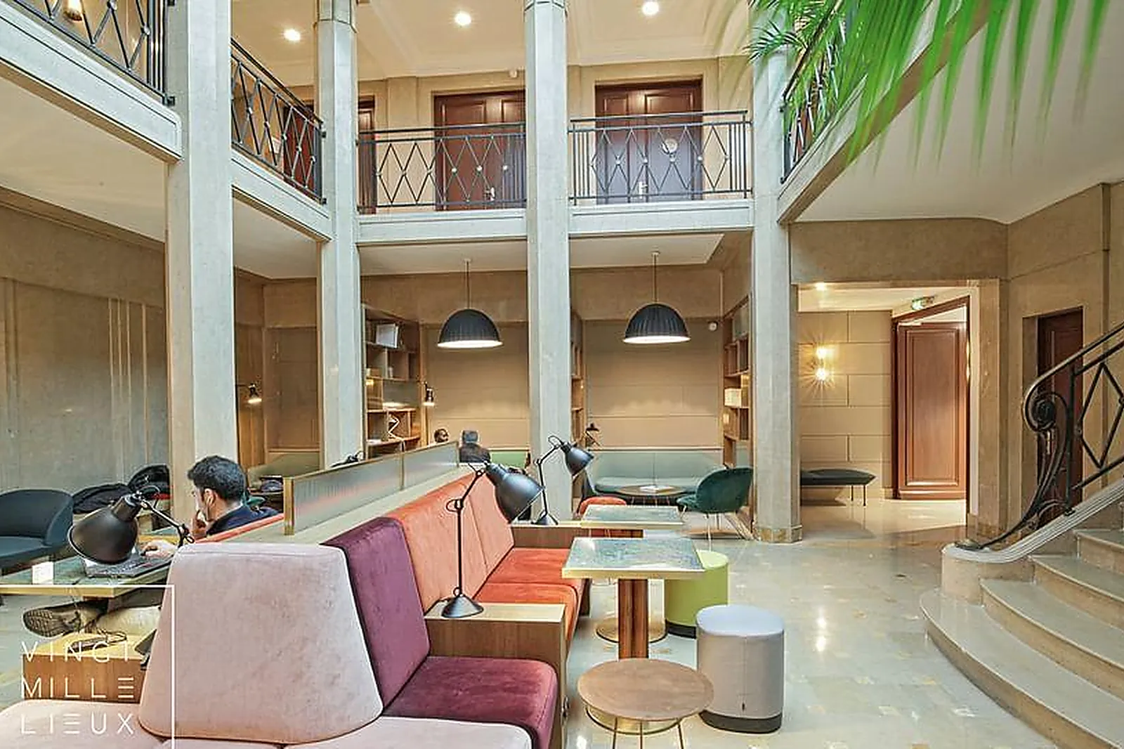 Lieux événementiels, DESKOPOLITAN VOLTAIRE