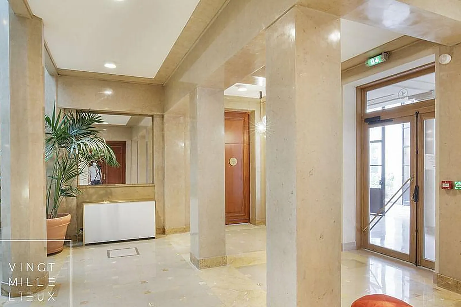 Lieux événementiels, DESKOPOLITAN VOLTAIRE