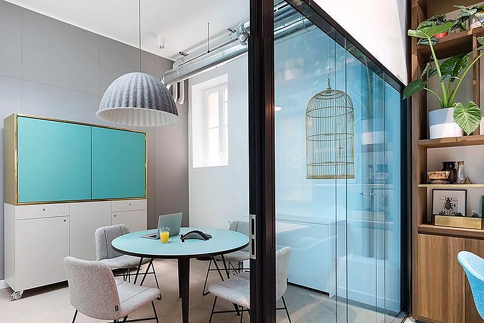 Lieux événementiels, DESKOPOLITAN VOLTAIRE