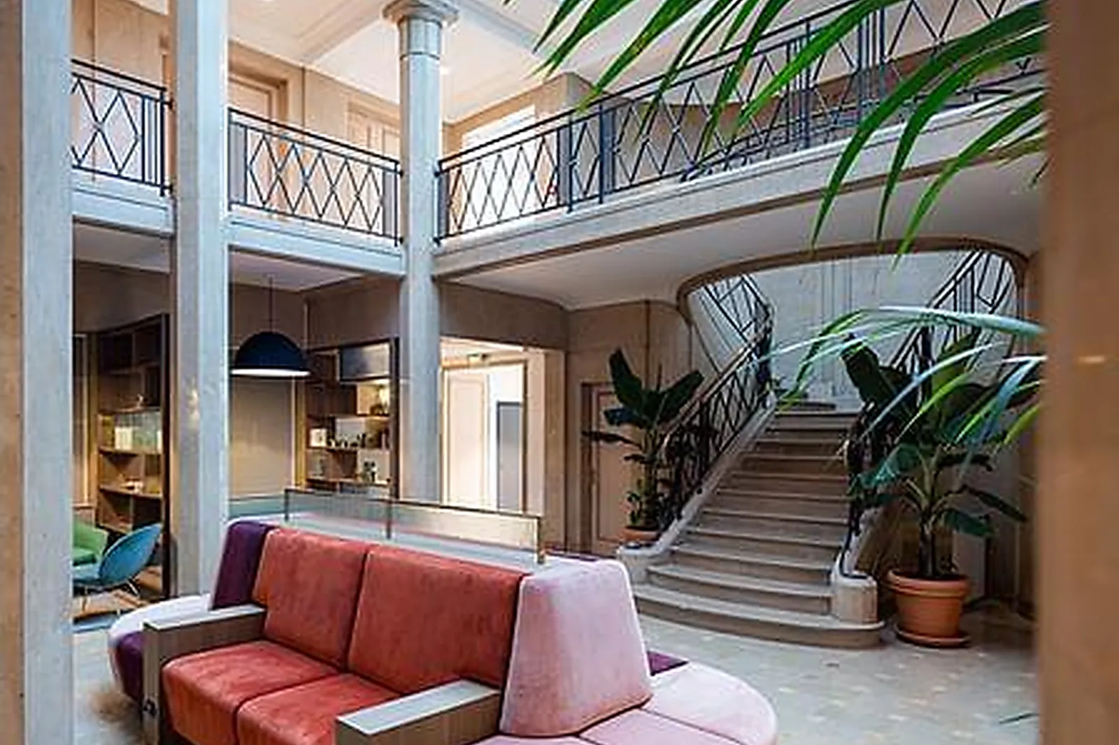 Lieux événementiels, DESKOPOLITAN VOLTAIRE