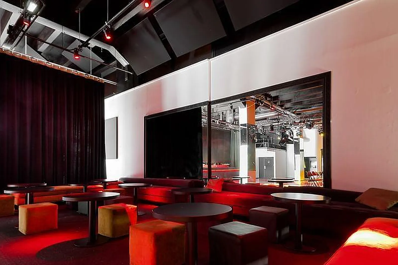 Lieux événementiels, DOCKS CIRCUS