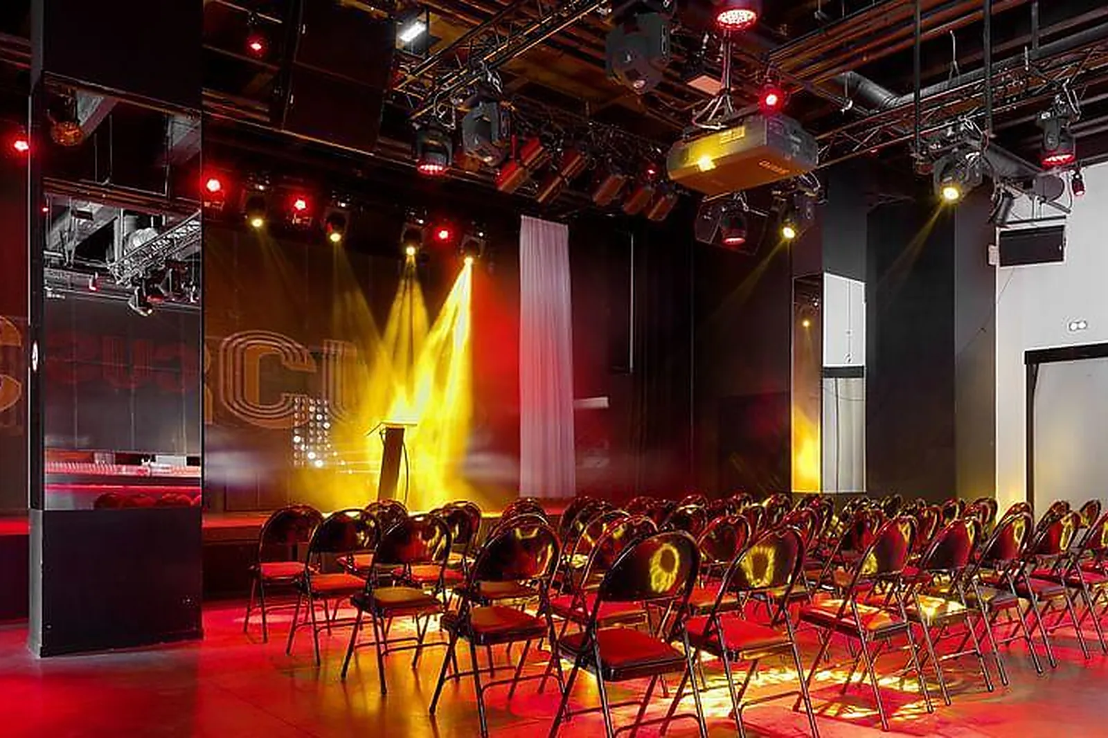 Lieux événementiels, DOCKS CIRCUS