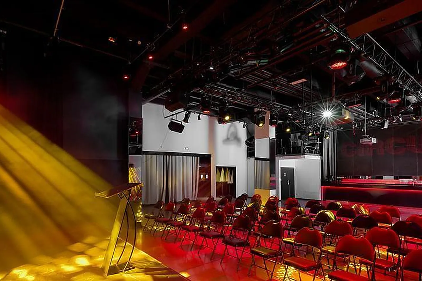 Lieux événementiels, DOCKS CIRCUS