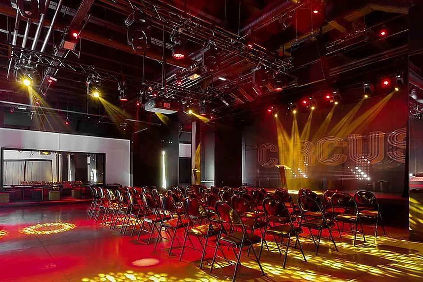 Lieux événementiels, DOCKS CIRCUS