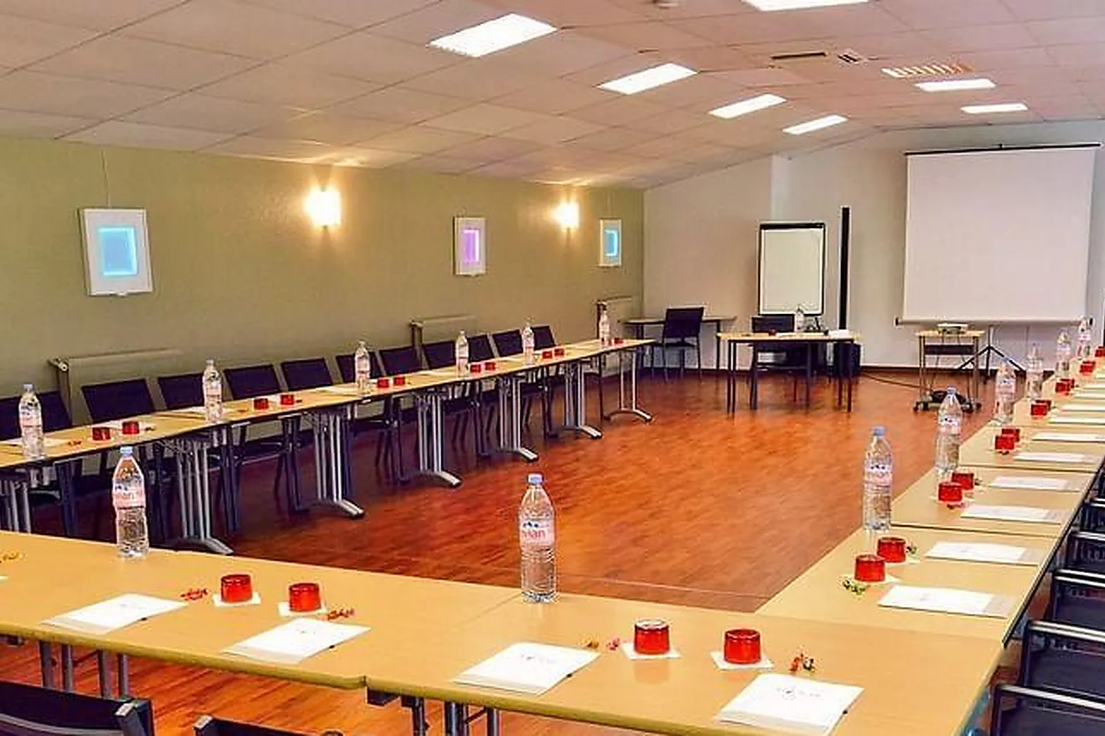 Lieux événementiels, CAP STREAM MESCOAT