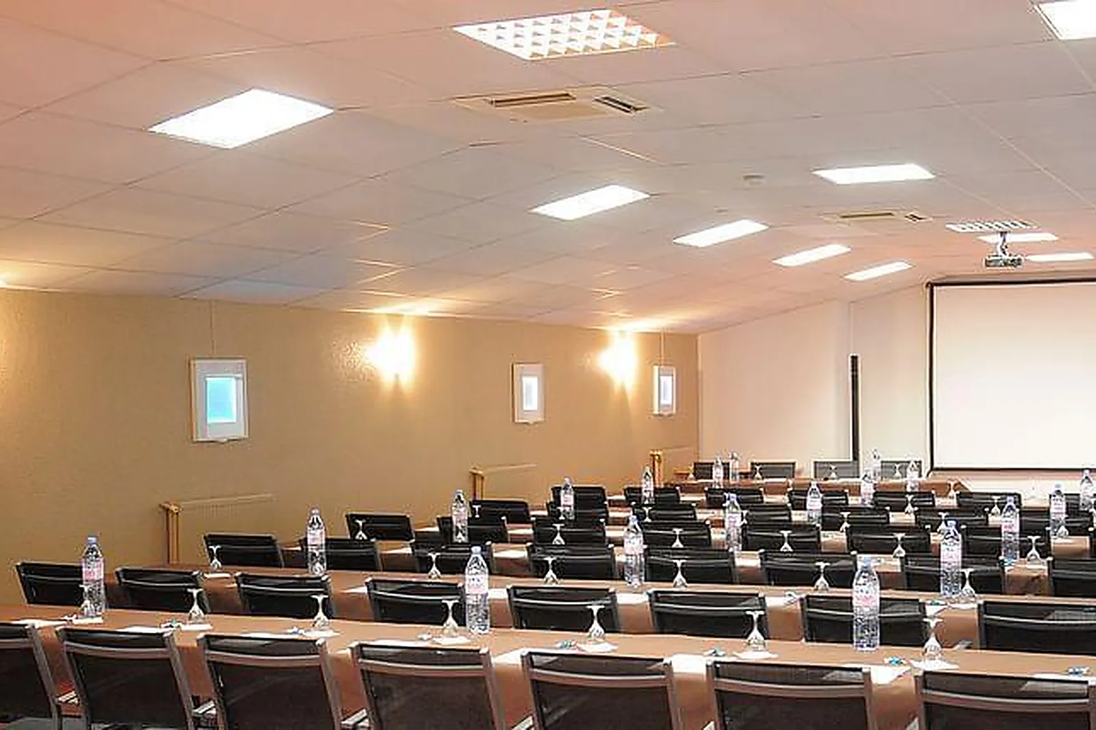 Lieux événementiels, CAP STREAM MESCOAT