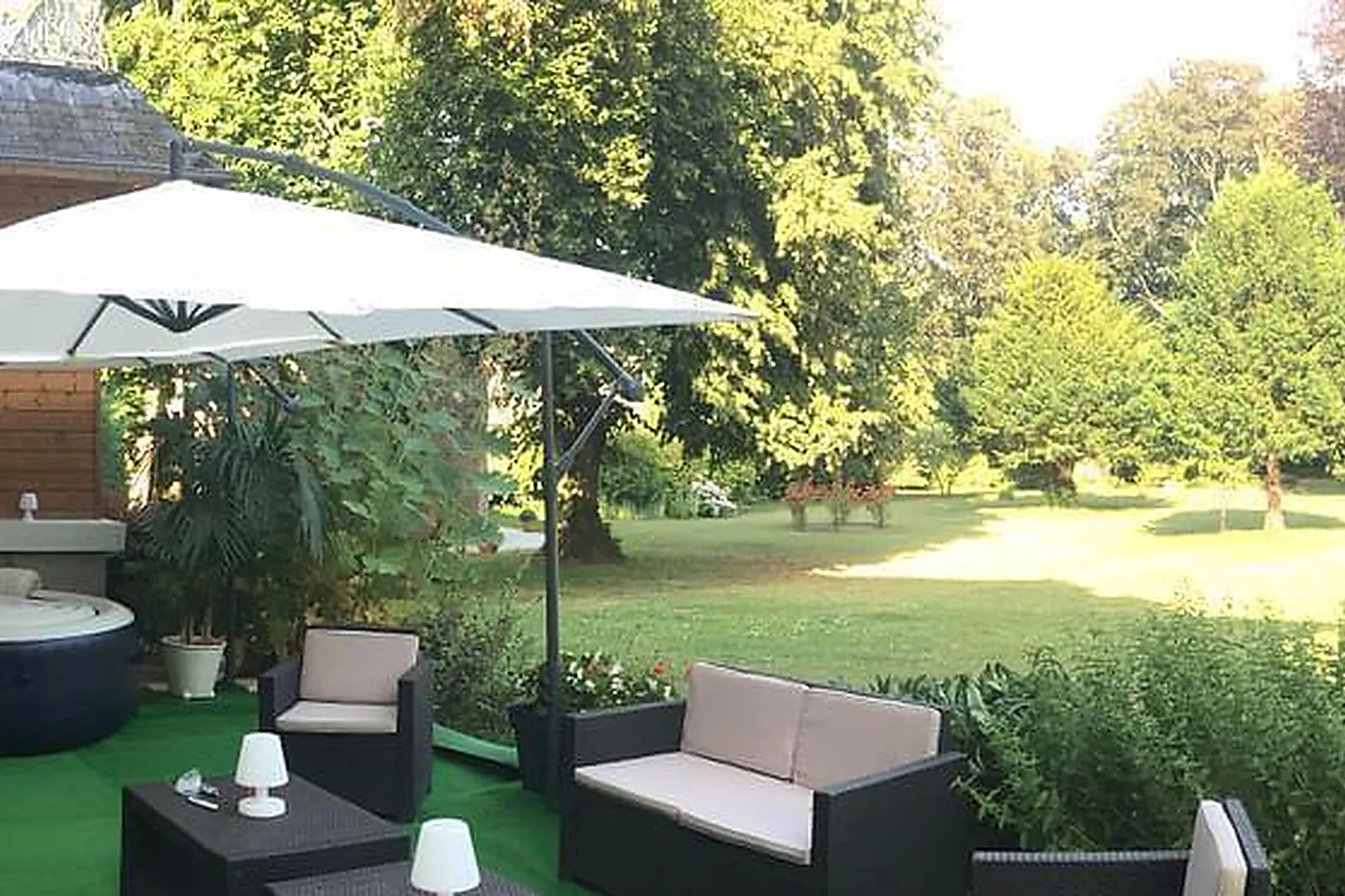 Lieux événementiels, DOMAINE LES RACINES