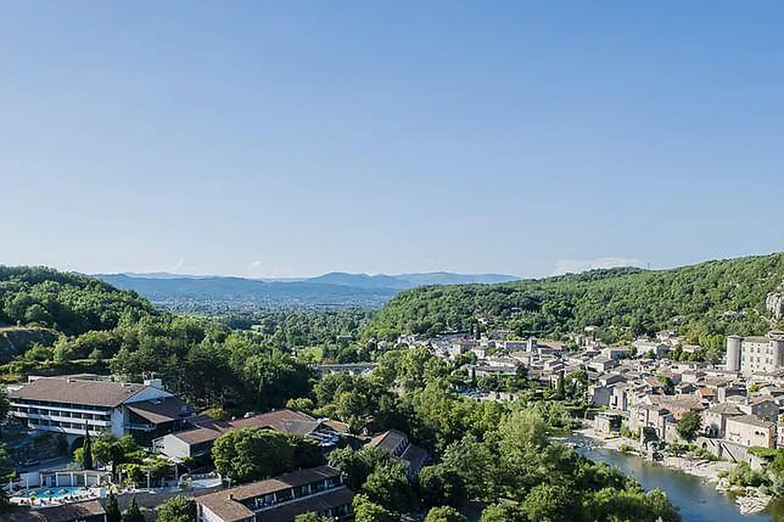 Lieux événementiels, DOMAINE LOU CAPITELLE & SPA ****