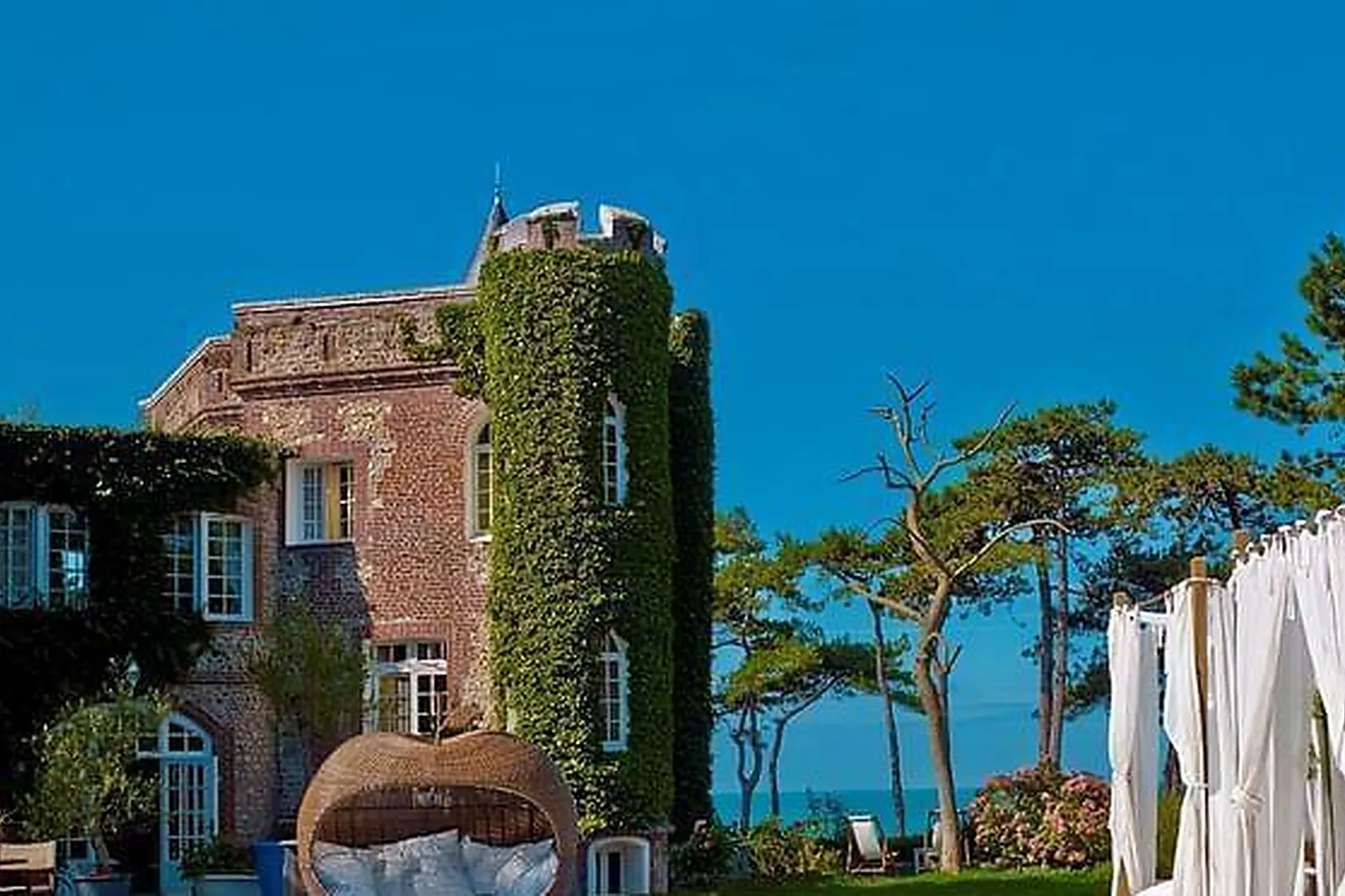 Lieux événementiels, DOMAINE SAINT-CLAIR - LE DONJON ***