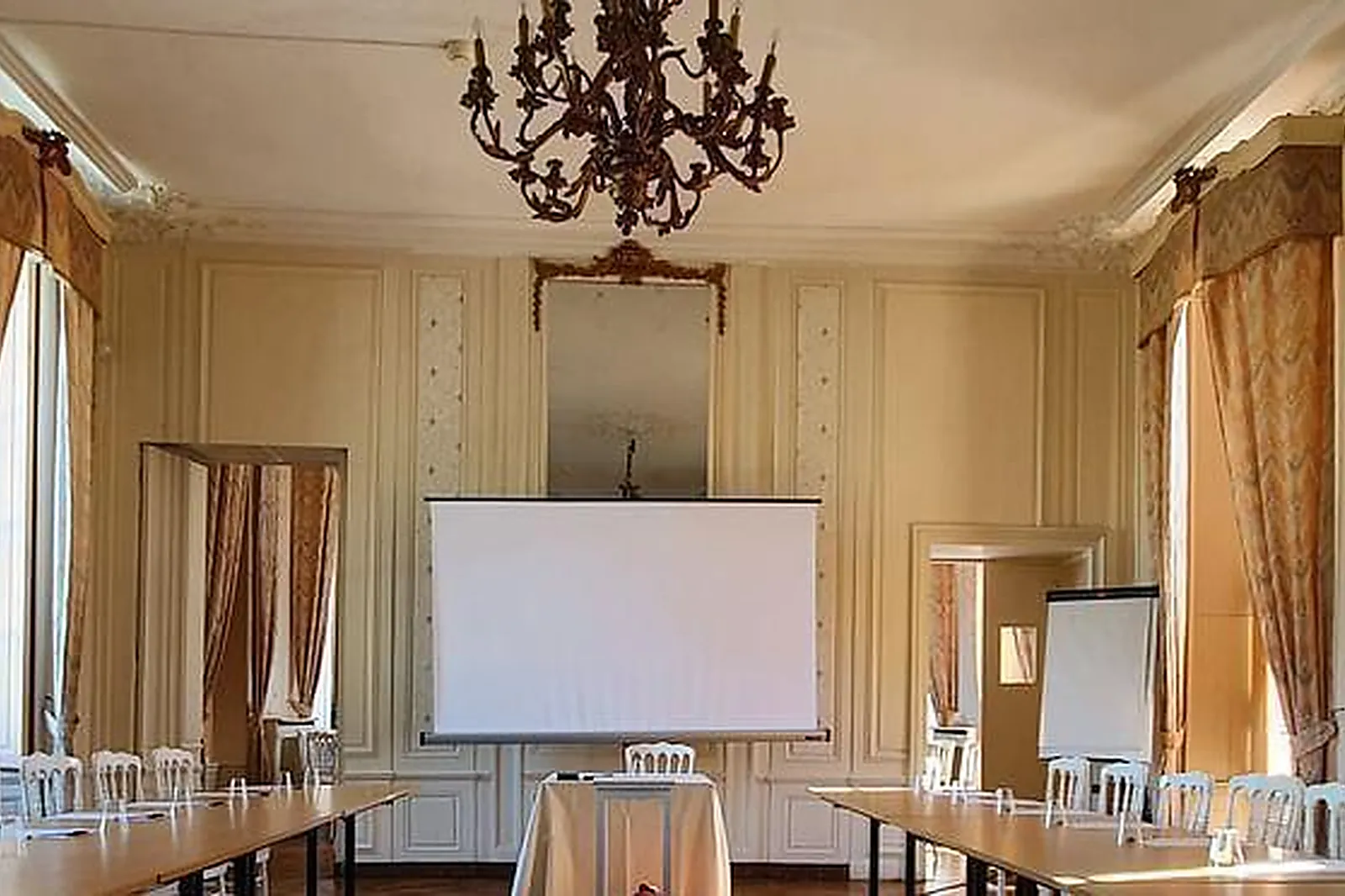 Lieux événementiels, CHÂTEAU DE CHARNIZAY