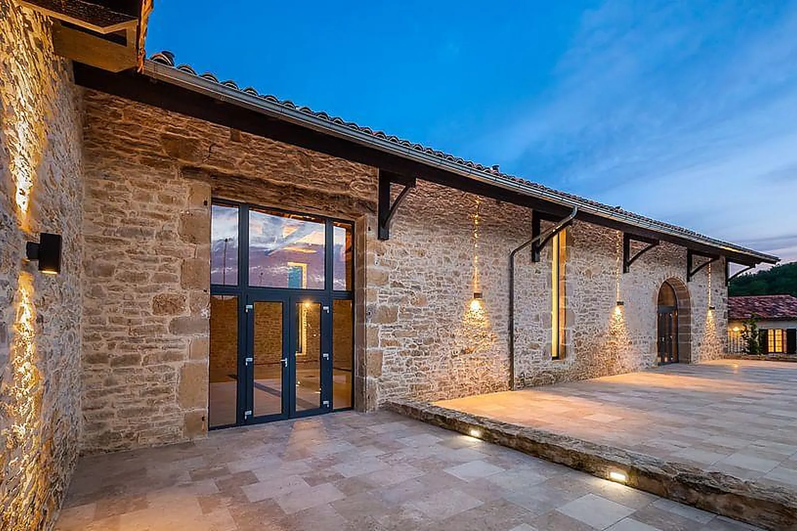 Lieux événementiels, LE SCARLETT