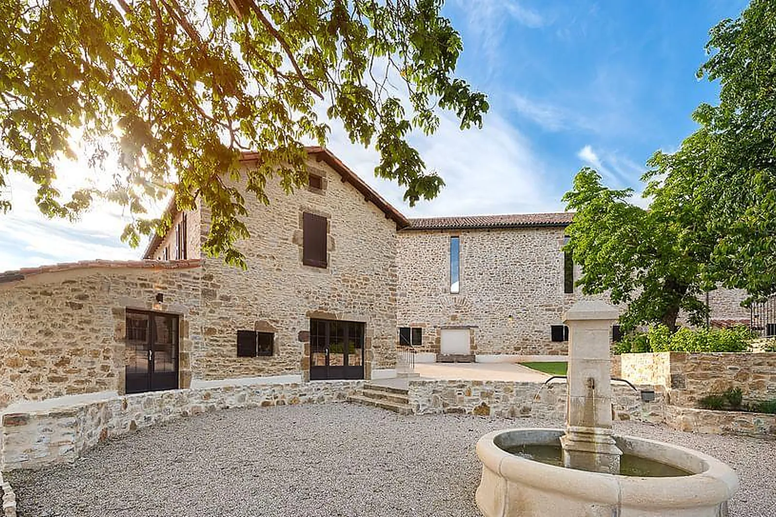 Lieux événementiels, LE SCARLETT