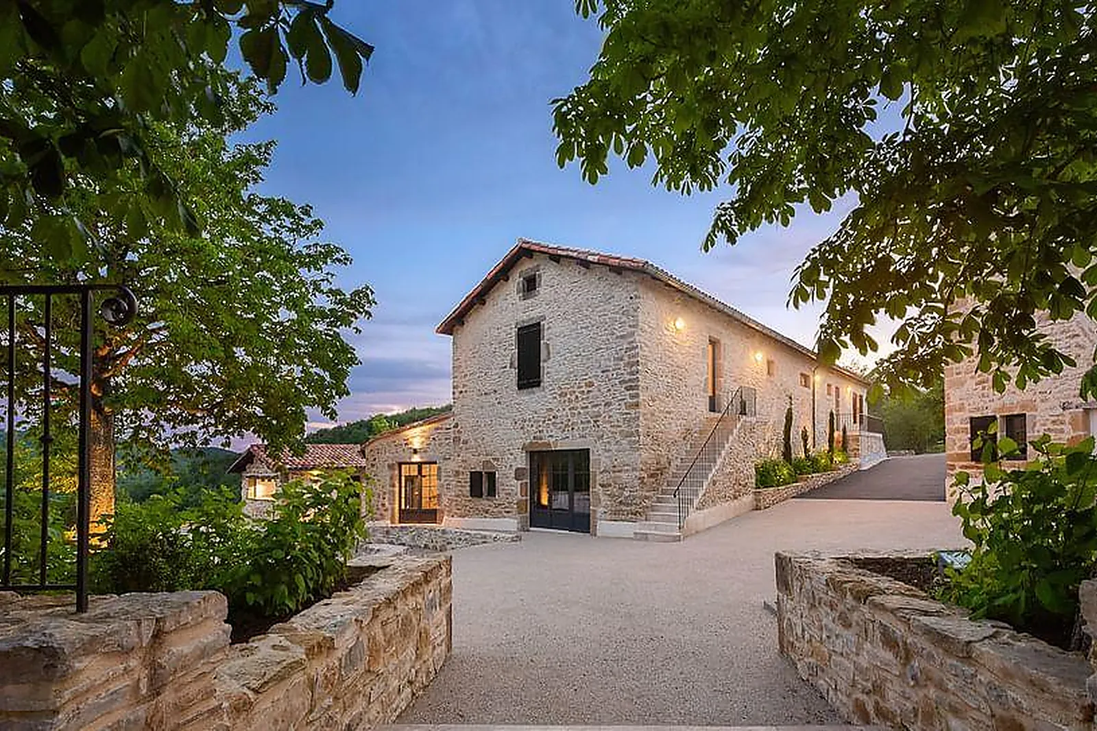 Lieux événementiels, LE SCARLETT